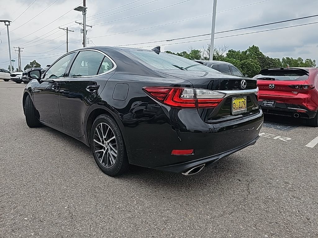 Used 2018 Lexus ES 350 w/ Luxury Package w/Wood Trim image 27