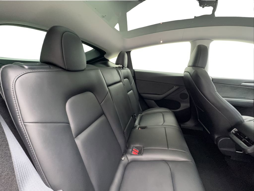 Used 2023 Tesla Model Y AWD image 24
