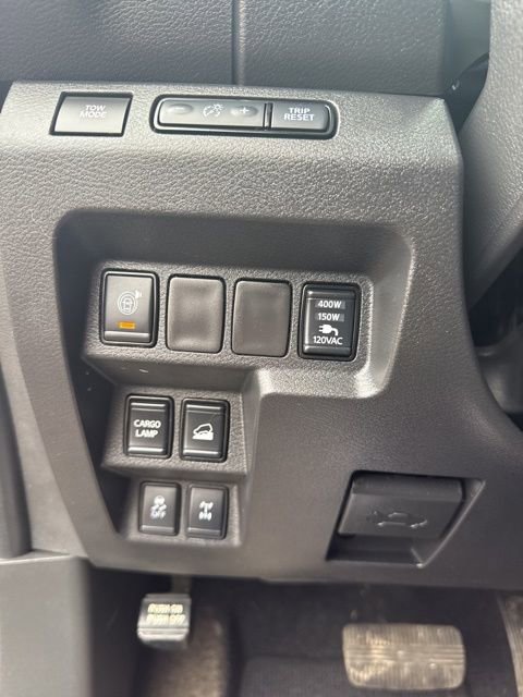 Used 2025 Nissan Frontier PRO-4X w/ Pro Convenience Package image 25