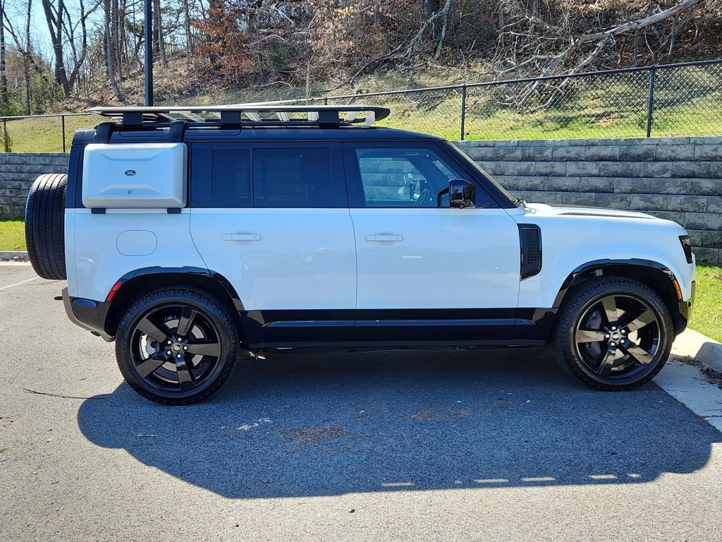 Used 2022 Land Rover Defender 110 X-Dynamic HSE image 11