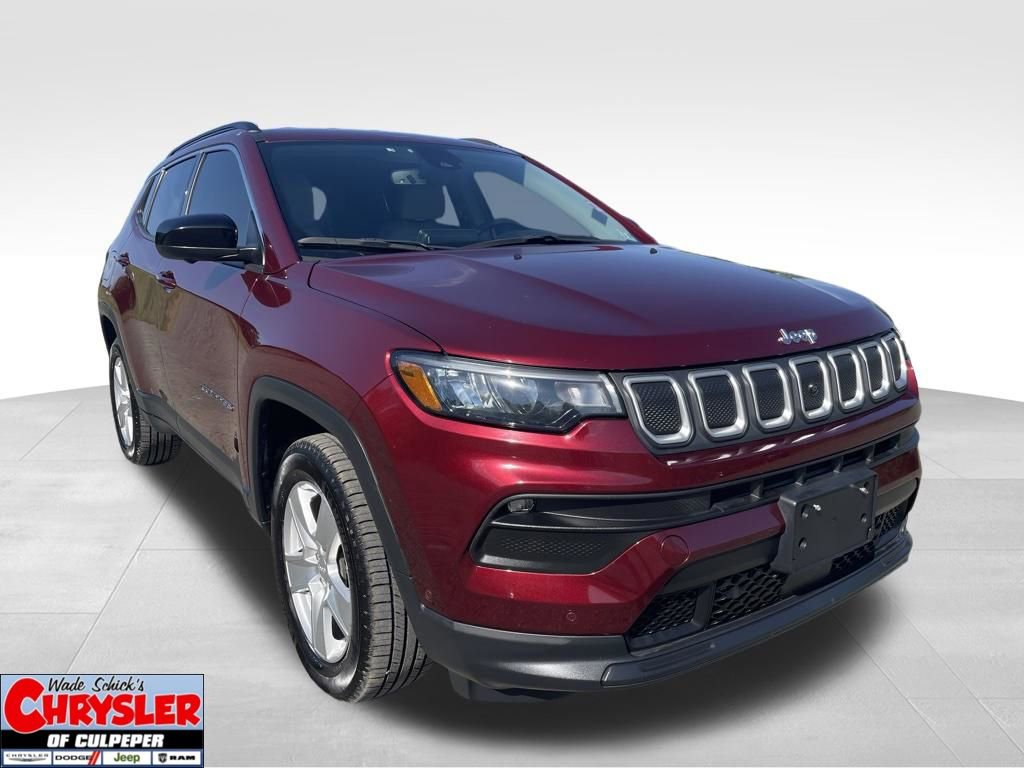 Used 2022 Jeep Compass Latitude w/ Convenience Group AWD/4WD image 1