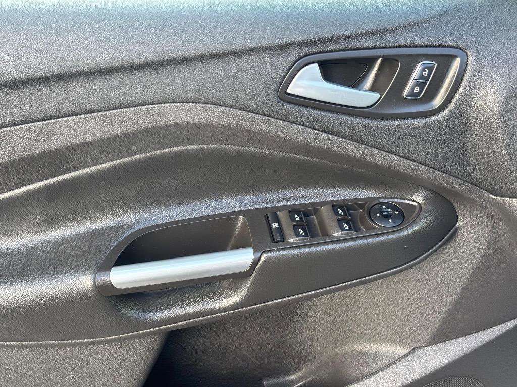 Used 2016 Ford Escape SE AWD/4WD image 12