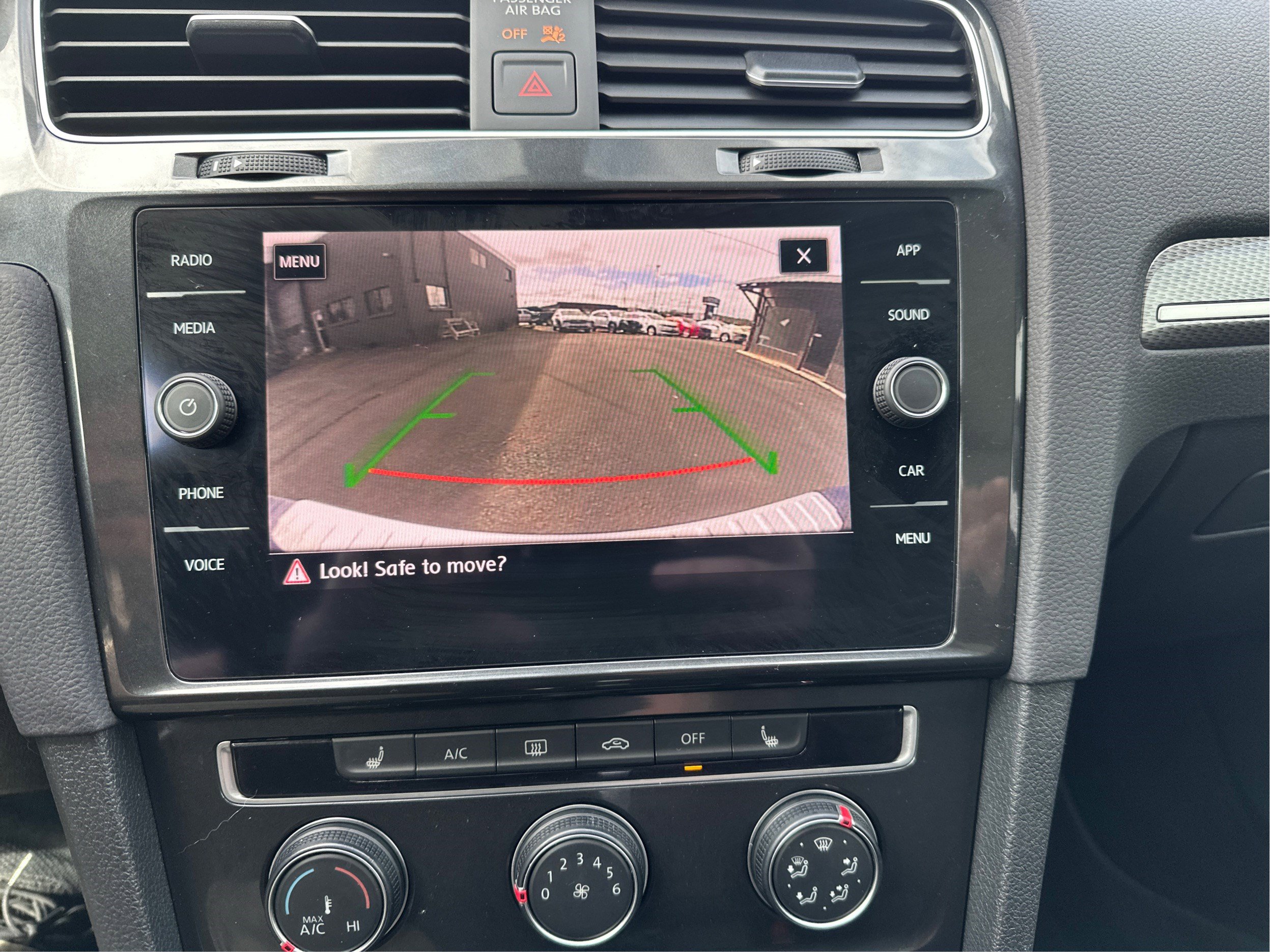 Used 2019 Volkswagen Golf Alltrack SE image 31