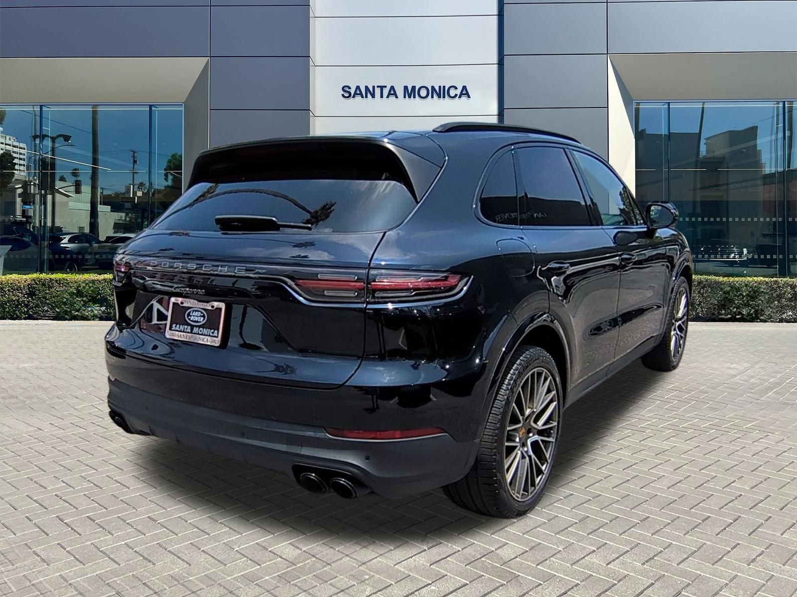 Used 2023 Porsche Cayenne Platinum Edition AWD/4WD image 5