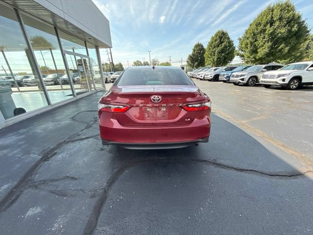 Used 2022 Toyota Camry LE w/ Convenience Package FWD image 7