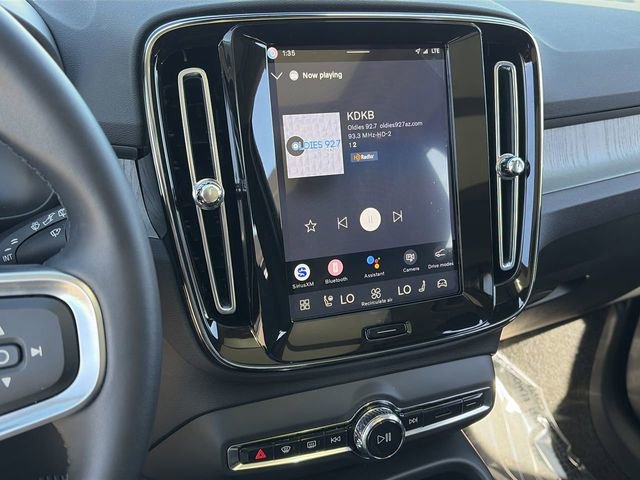 Certified 2025 Volvo XC40 B5 Plus w/ Climate Package AWD/4WD image 22