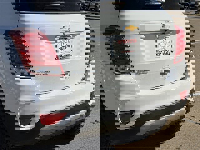 Used 2022 Chevrolet Trax LT w/ LT Convenience Package image 6