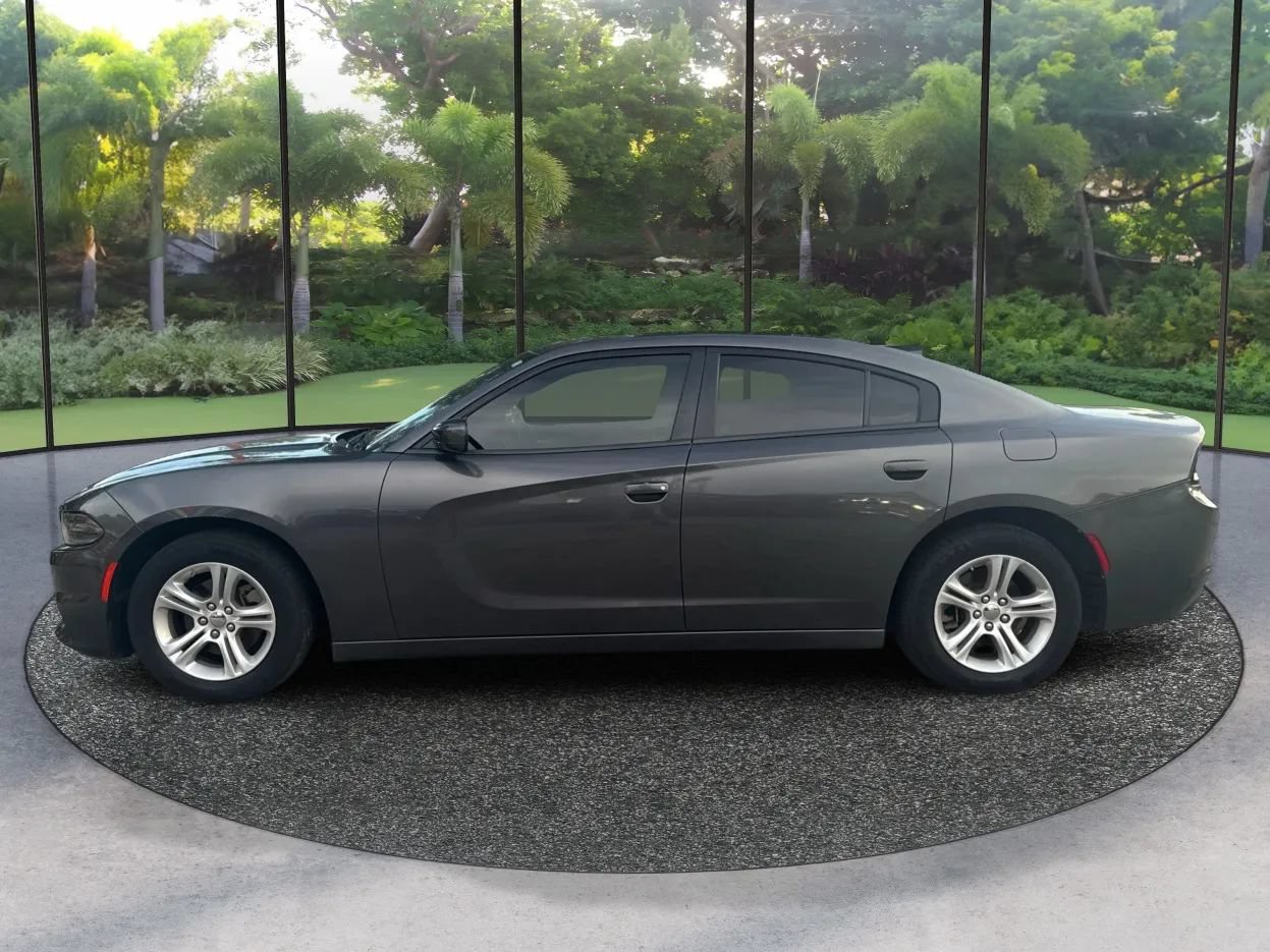 Used 2022 Dodge Charger SXT RWD image 8