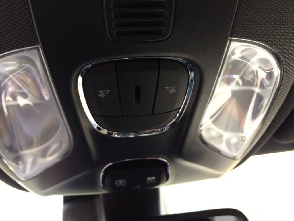 Used 2023 Jeep Compass Latitude w/ Sun and Sound Group AWD/4WD image 27