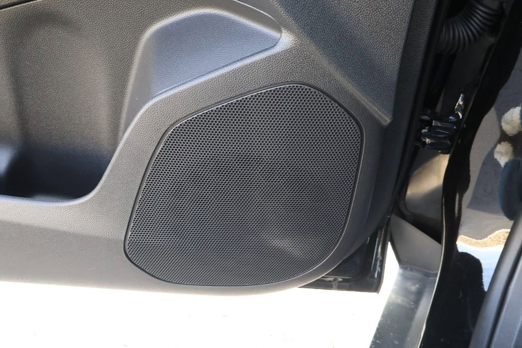 New 2026 Chevrolet Trax LT w/ Sunroof Package FWD image 19