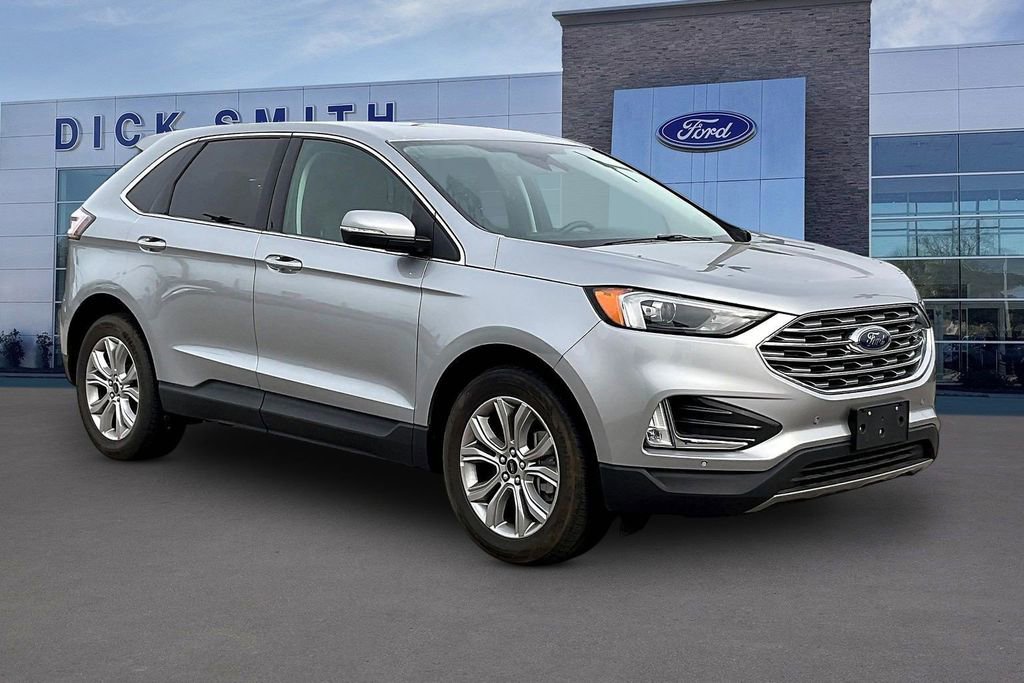 Used 2024 Ford Edge Titanium image 1