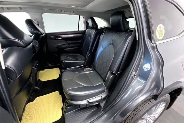 Used 2022 Toyota Highlander Platinum FWD image 20