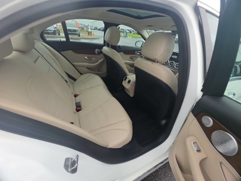 Used 2021 Mercedes-Benz C 300 4MATIC Sedan image 32