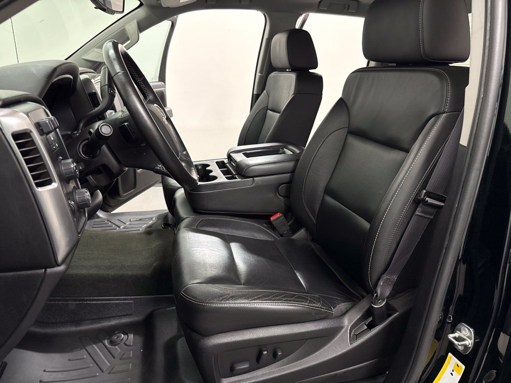 Used 2017 Chevrolet Silverado 1500 LT w/ Midnight Edition AWD/4WD image 16