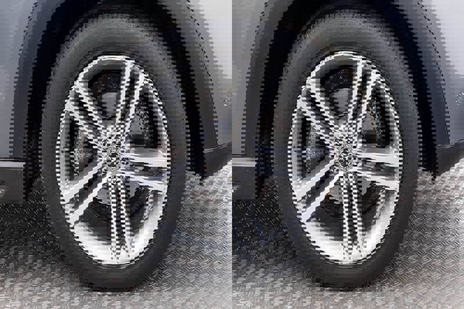 Used 2022 Mercedes-Benz GLE 350 4MATIC w/ Premium Package image 47