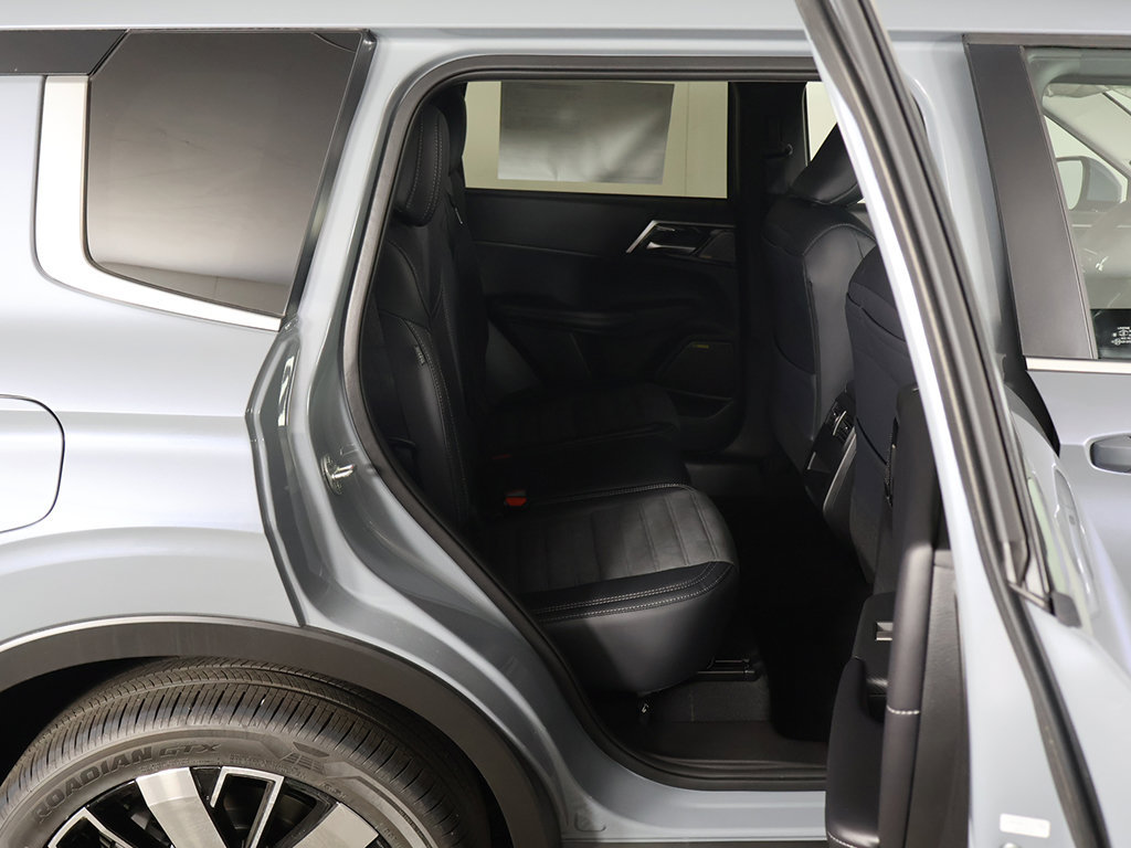 New 2026 Mitsubishi Outlander SE FWD image 33