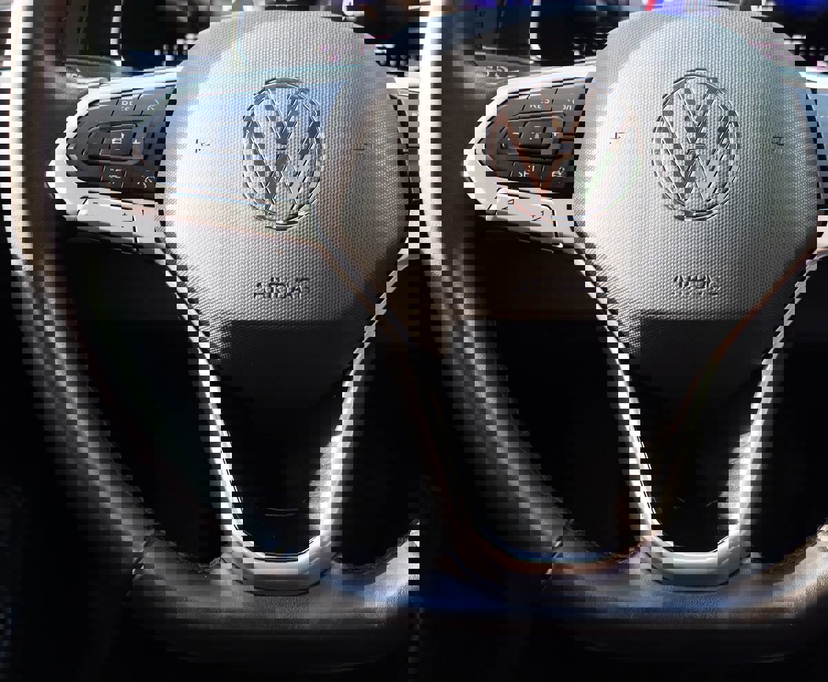 Used 2023 Volkswagen Jetta SE image 52