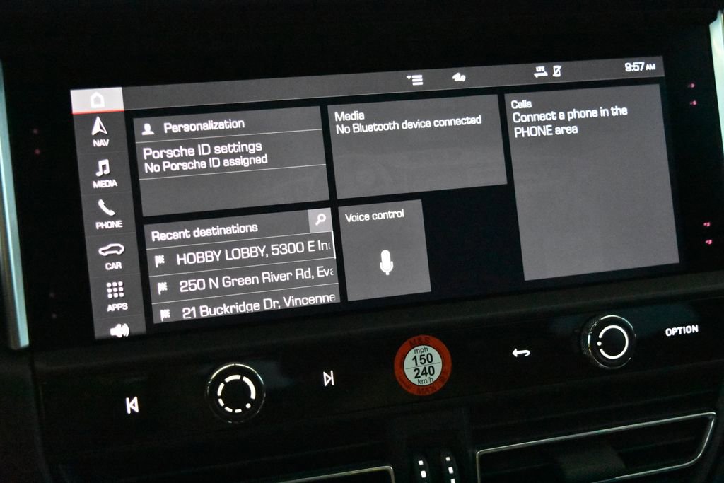 Certified 2024 Porsche Macan image 15