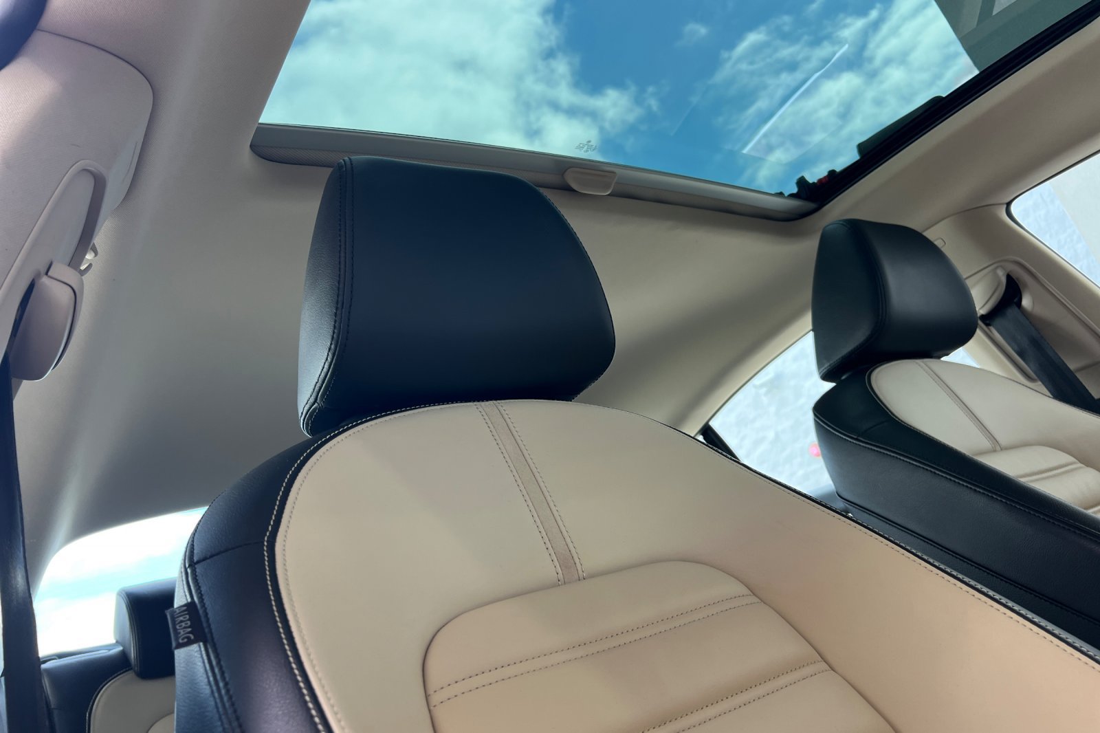 Used 2010 Volkswagen CC Luxury FWD image 18