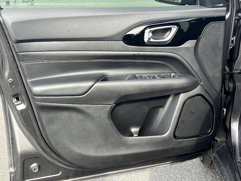 Used 2022 Jeep Compass Altitude image 19