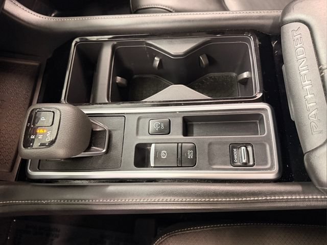 Certified 2024 Nissan Pathfinder SL FWD image 26