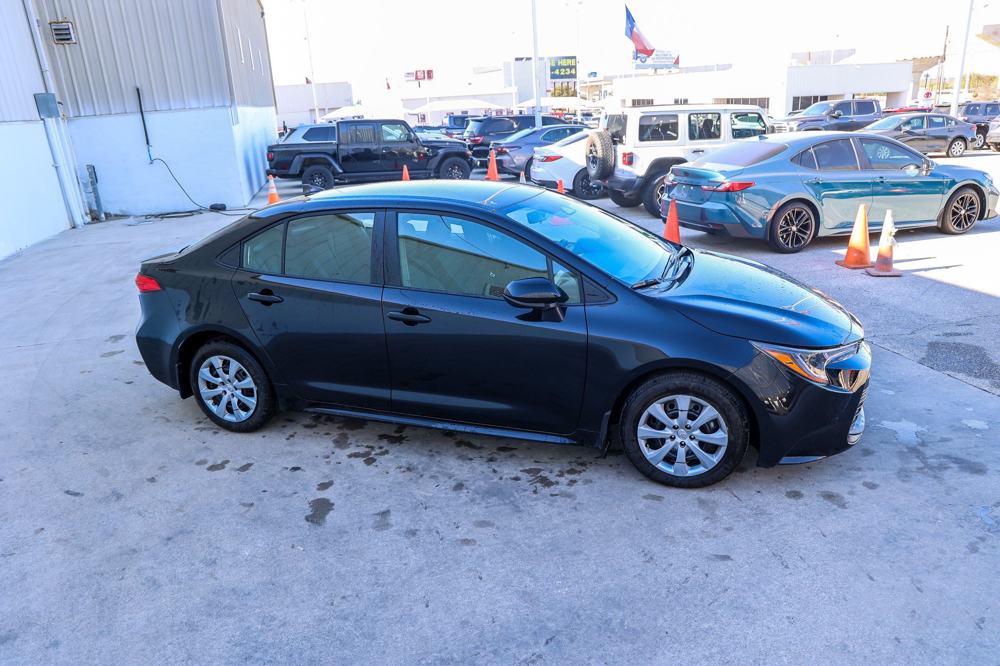 Used 2026 Toyota Corolla LE image 6