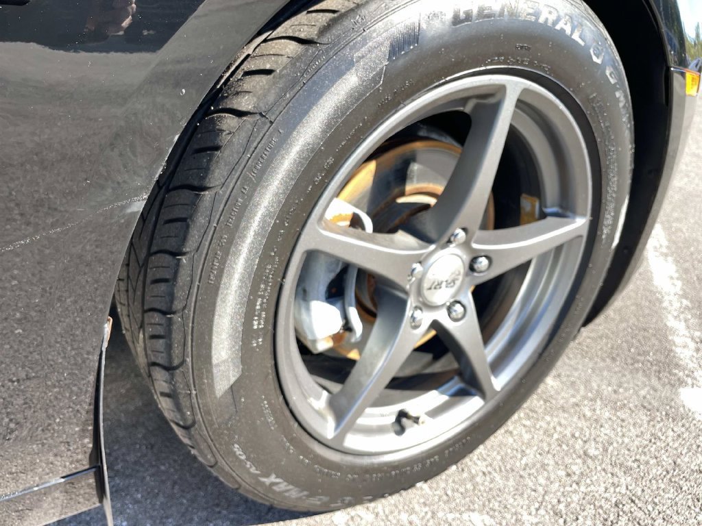 Used 2015 Chevrolet Camaro LS RWD image 31