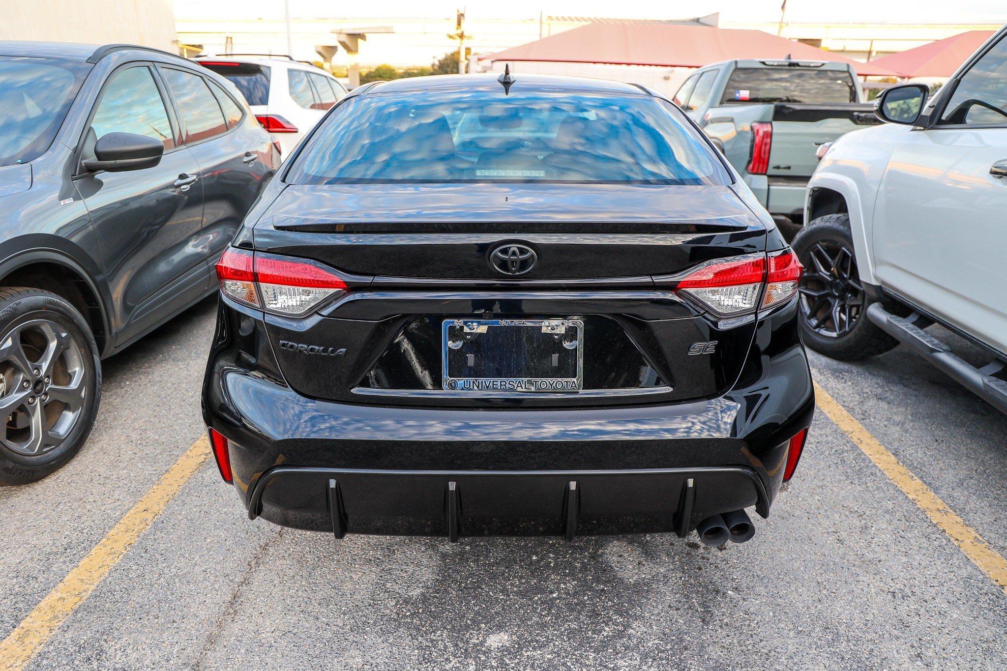 Used 2026 Toyota Corolla SE FWD image 8