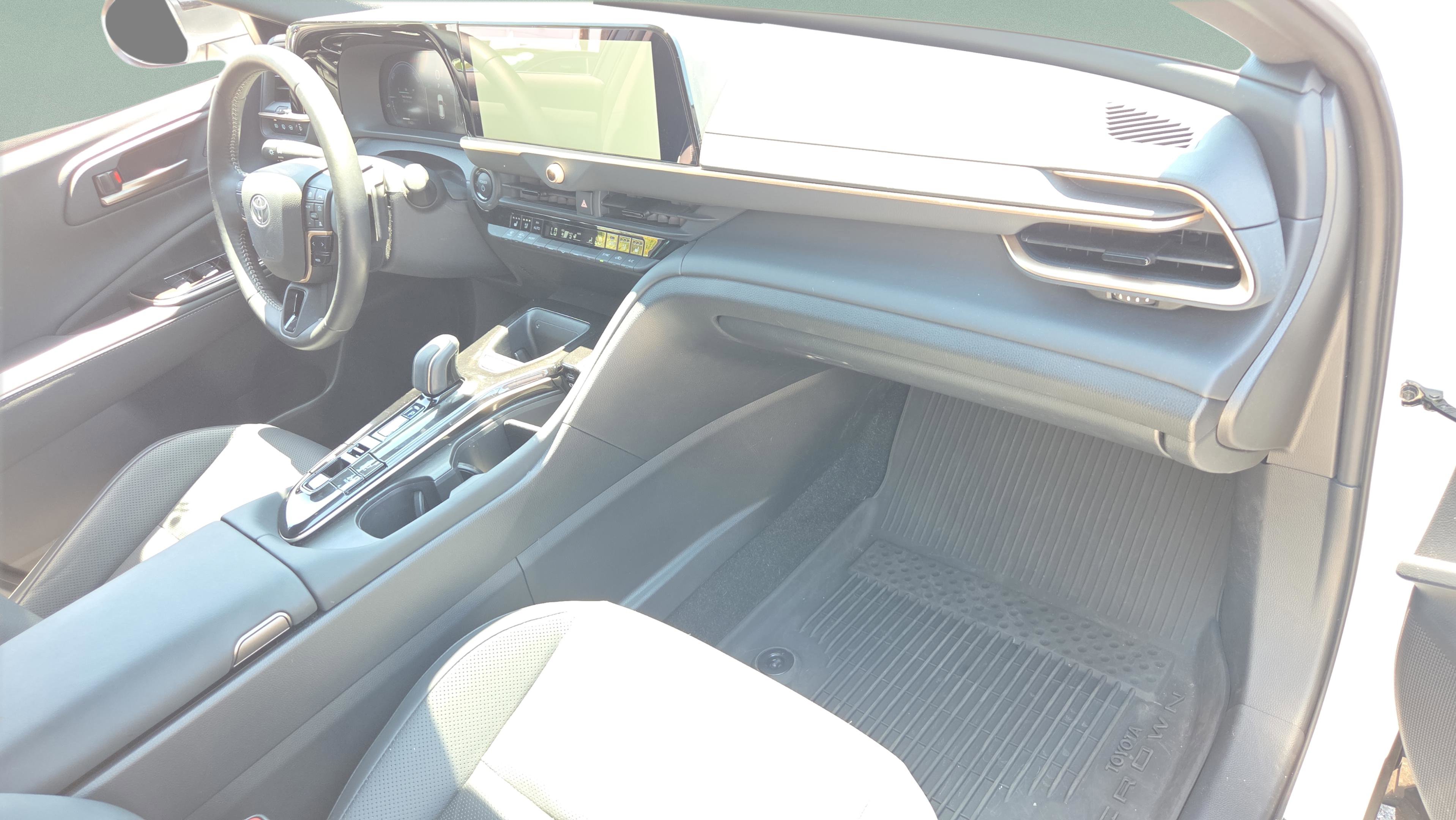 Certified 2025 Toyota Crown Signia AWD/4WD image 27