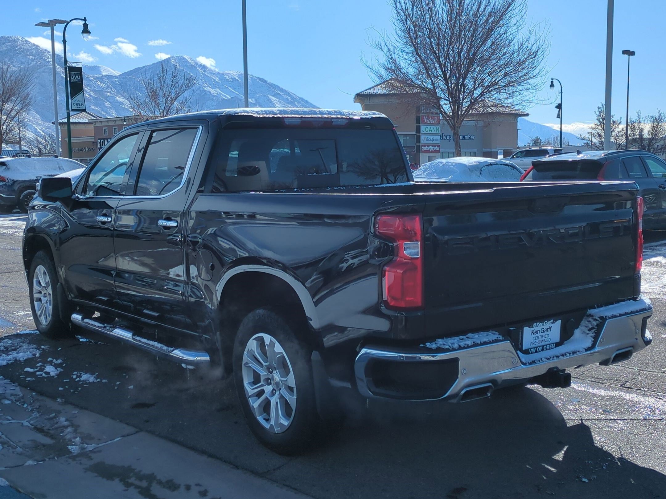 Used 2022 Chevrolet Silverado 1500 LTZ w/ LTZ Premium Package image 9