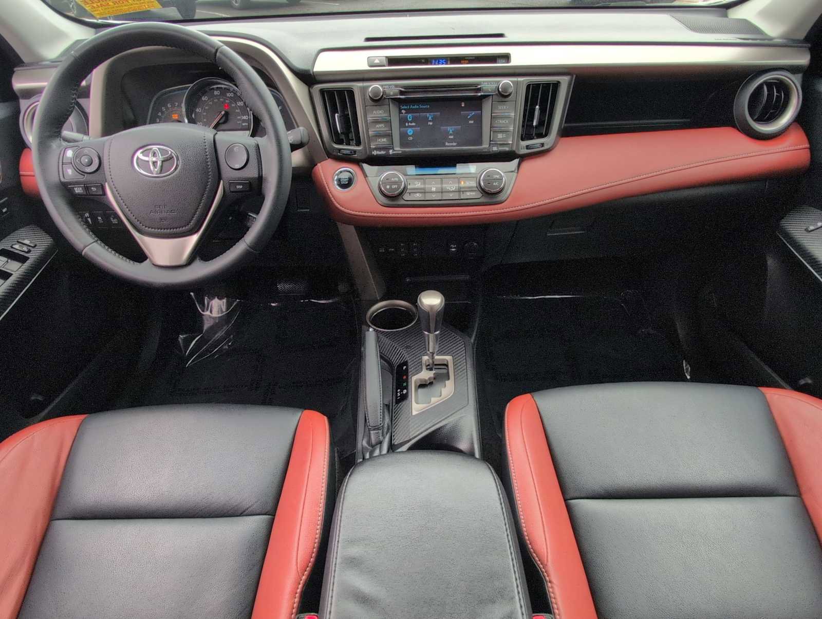 Used 2014 Toyota RAV4 Limited w/ Technology Package image 15