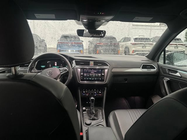 Used 2023 Volkswagen Tiguan SE R-Line AWD/4WD image 11