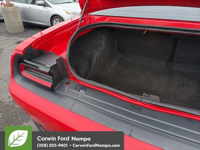 Used 2017 Dodge Challenger SXT w/ Blacktop Package image 29