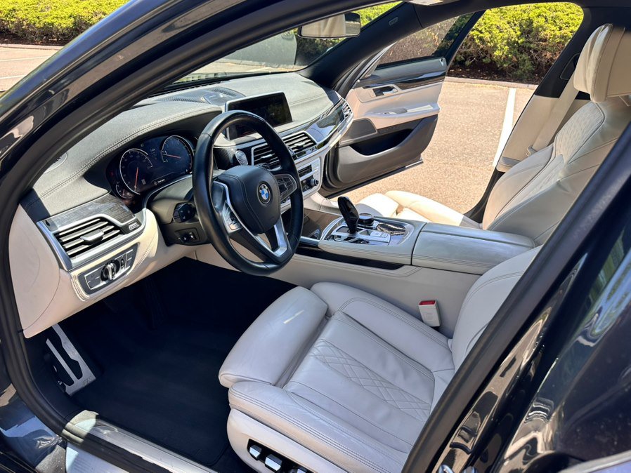 Used 2016 BMW 750i xDrive AWD/4WD image 21