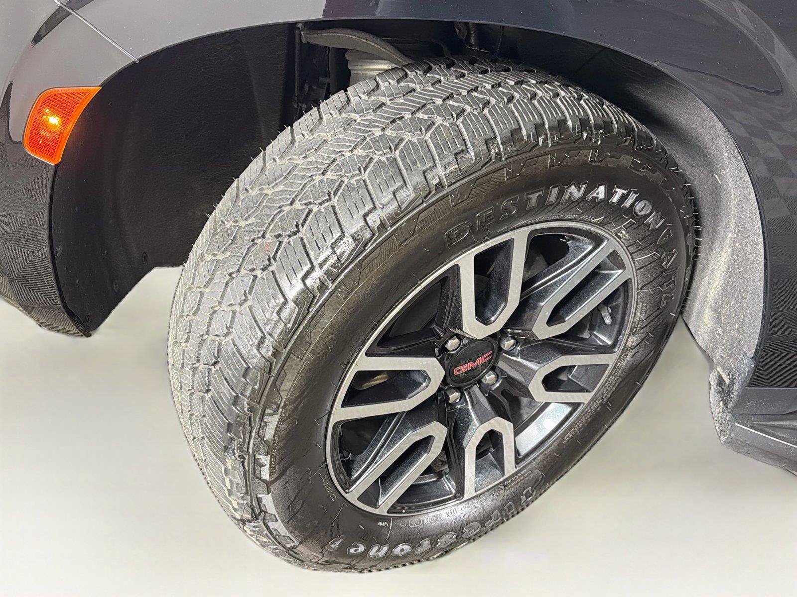 Used 2022 GMC Yukon XL AT4 AWD/4WD image 38