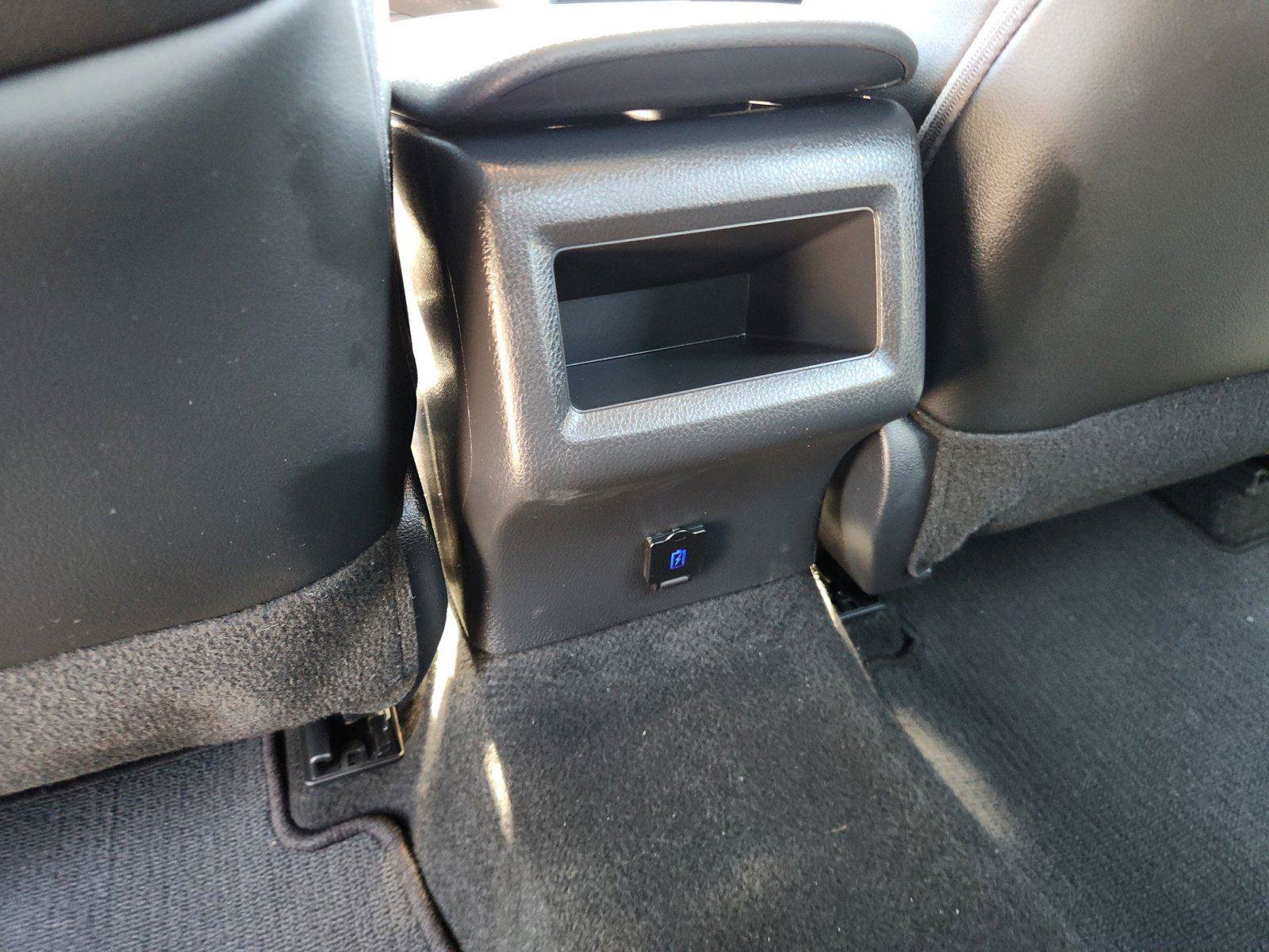 Used 2023 Toyota Camry SE FWD image 12