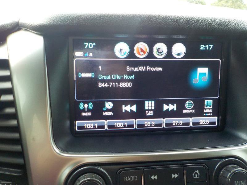 Used 2019 Chevrolet Suburban LT RWD image 17