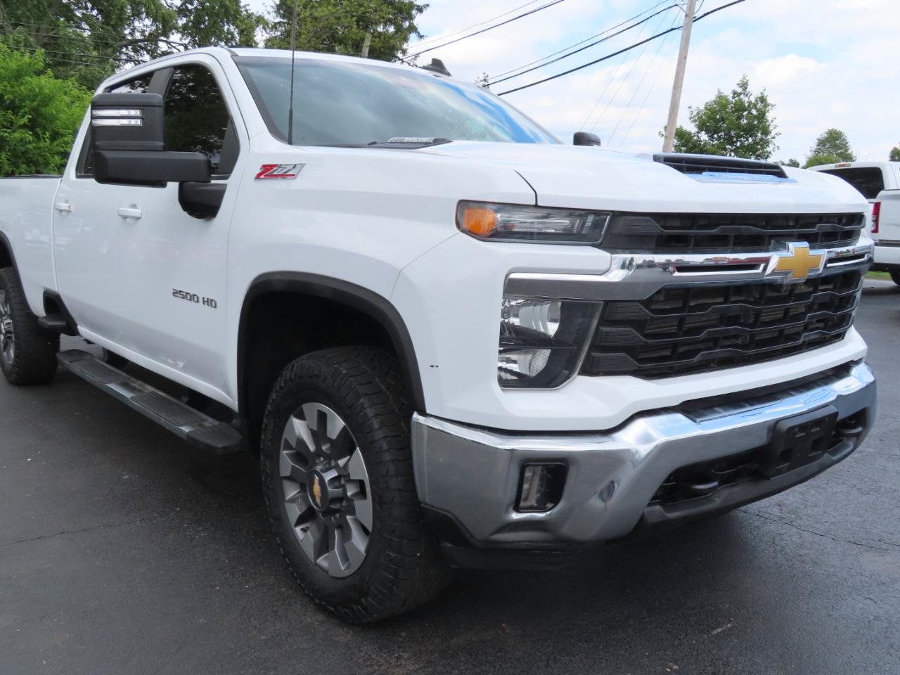 Used 2024 Chevrolet Silverado 2500 LT AWD/4WD image 23
