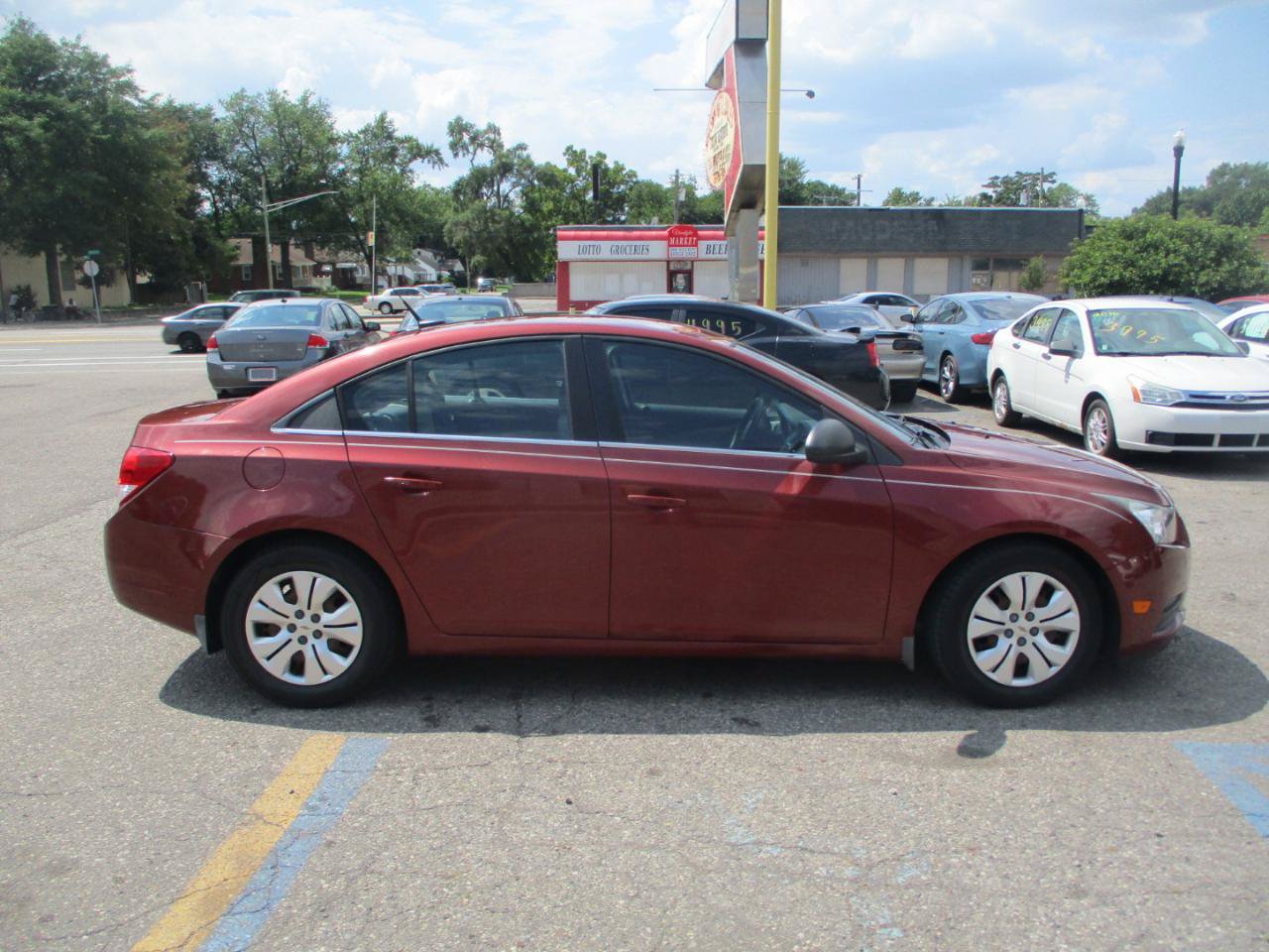 Used 2012 Chevrolet Cruze LS w/ Connectivity Package FWD image 2