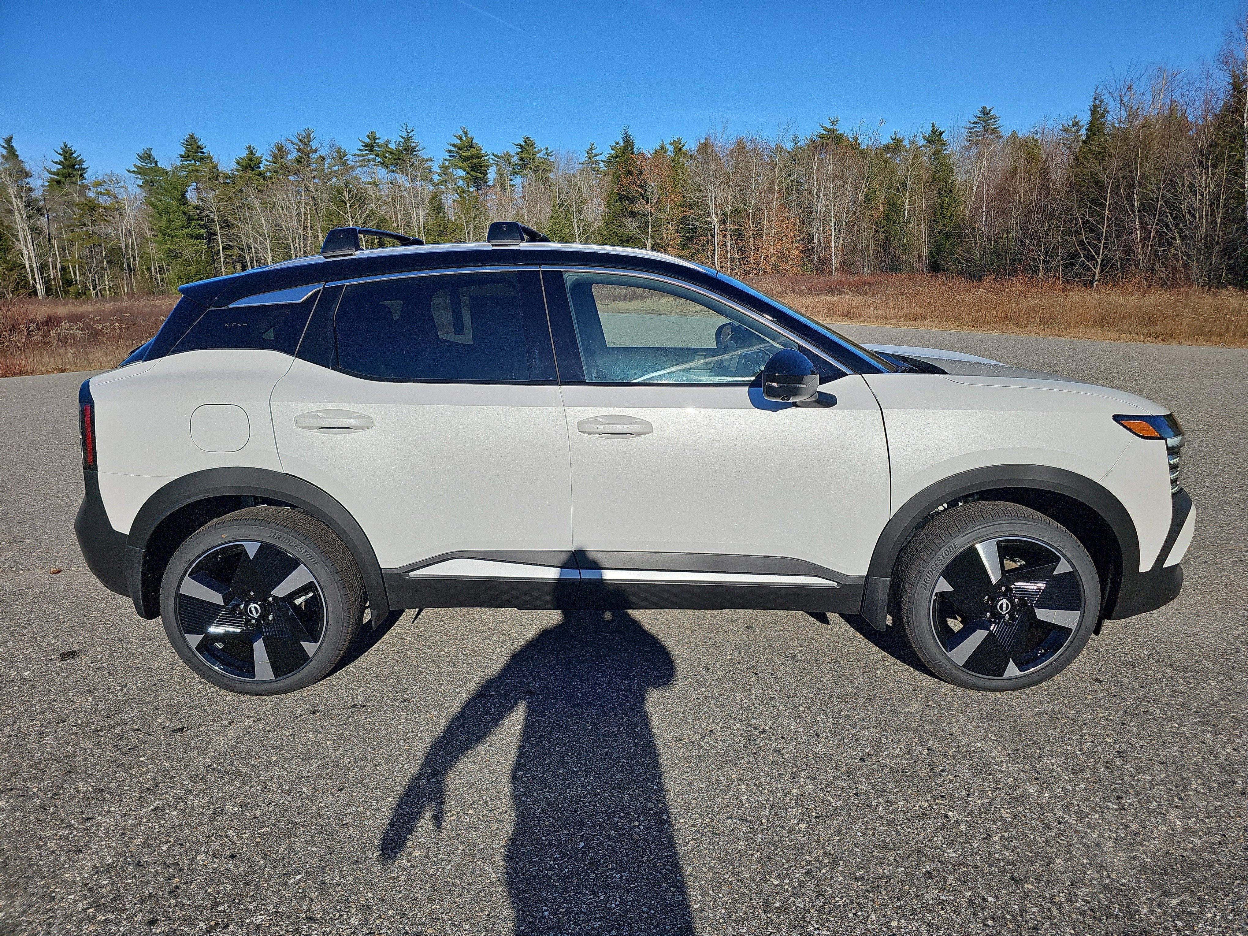 New 2026 Nissan Kicks SR w/ Cold Weather Package AWD/4WD image 8