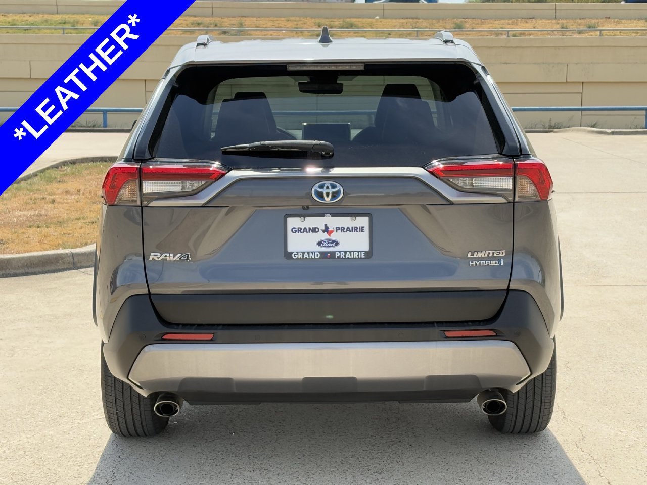 Used 2021 Toyota RAV4 Limited AWD/4WD image 7