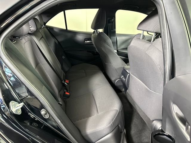 Used 2025 Toyota Corolla SE w/ SE Package image 27