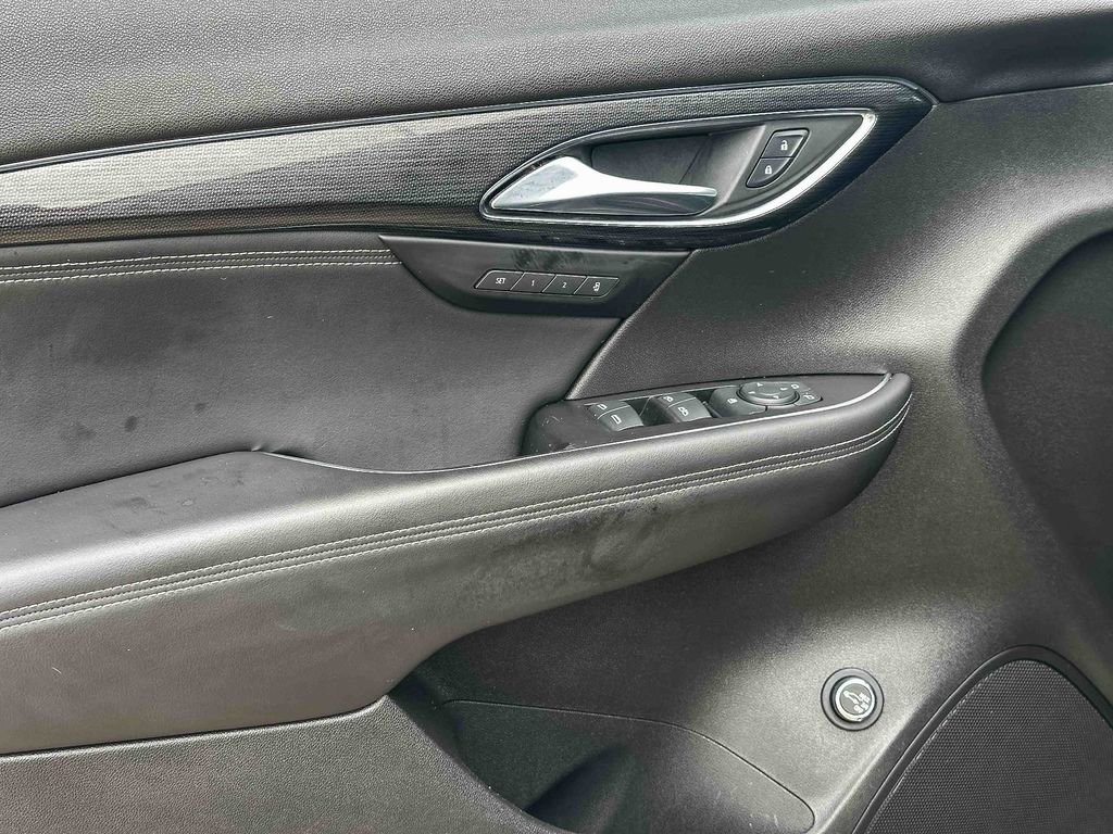 Certified 2023 Buick Envision Essence w/ Sport Touring Package image 16