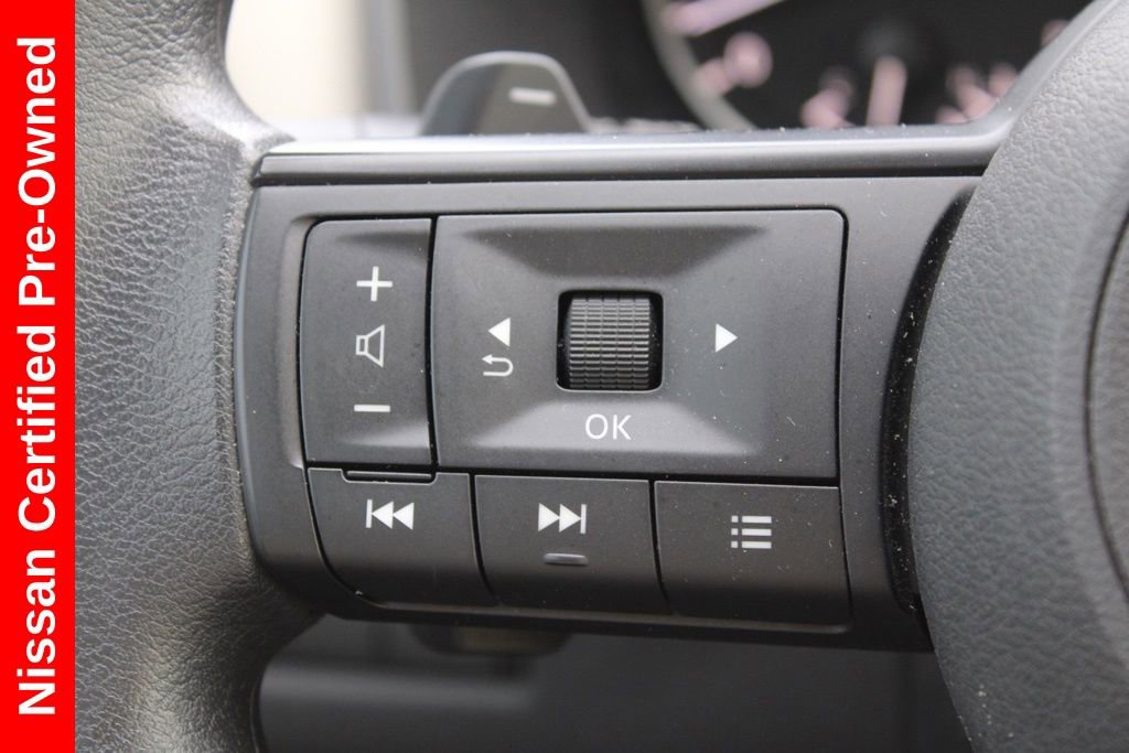 Certified 2024 Nissan Rogue SV image 29