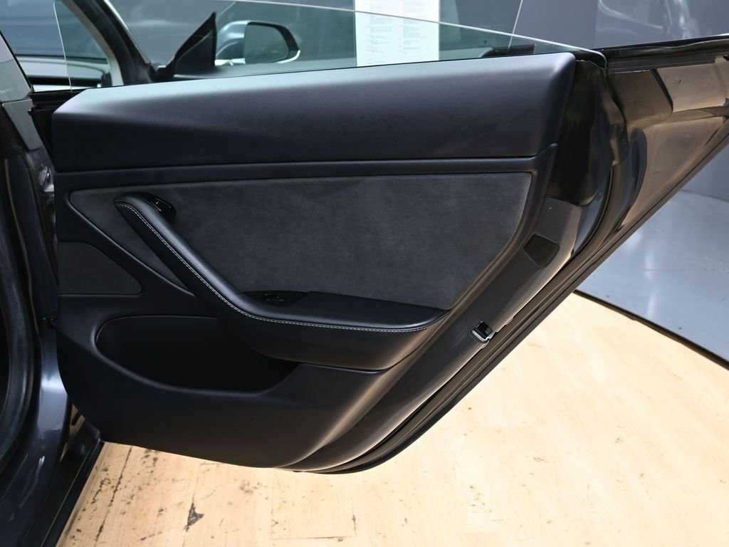 Used 2019 Tesla Model 3 Long Range image 41