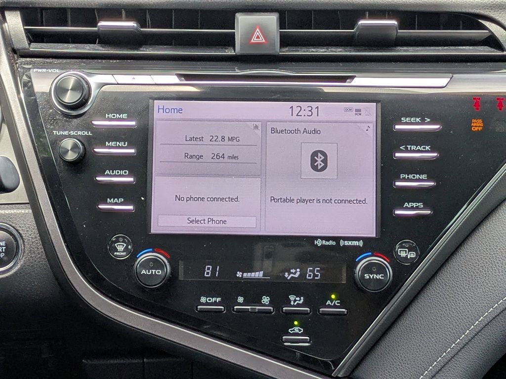 Used 2020 Toyota Camry XSE image 16