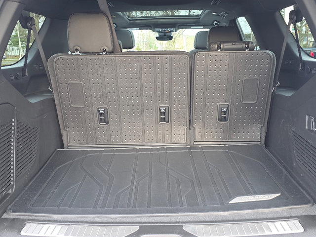 Certified 2026 Chevrolet Suburban High Country image 4