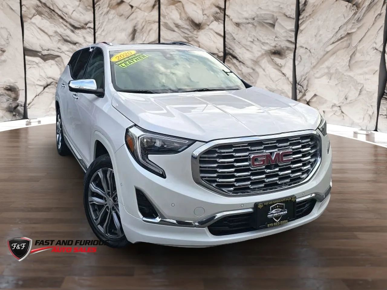 Used 2020 GMC Terrain Denali w/ Denali Premium Package AWD/4WD image 1