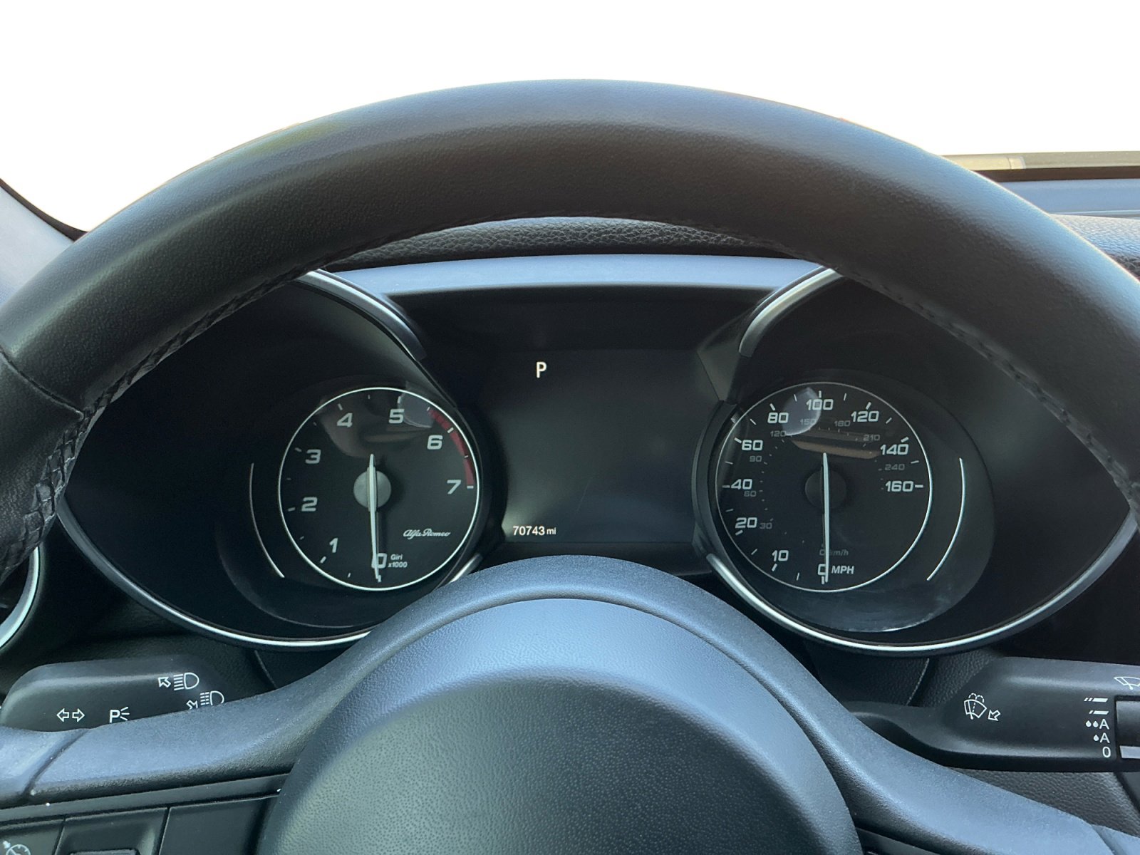 Used 2017 Alfa Romeo Giulia image 12