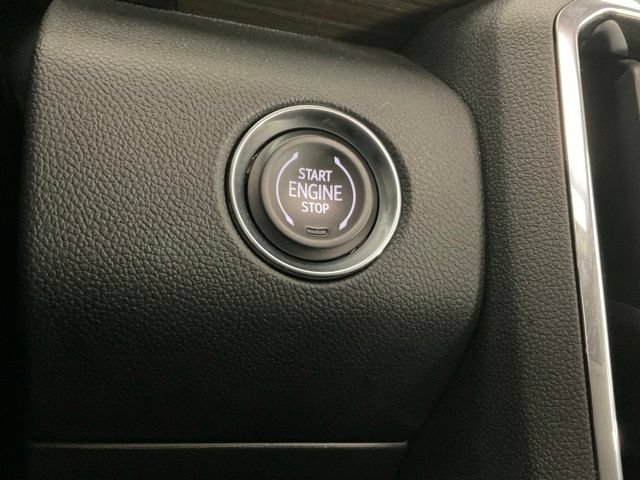 Used 2025 GMC Acadia Denali w/ Super Cruise Package AWD/4WD image 16